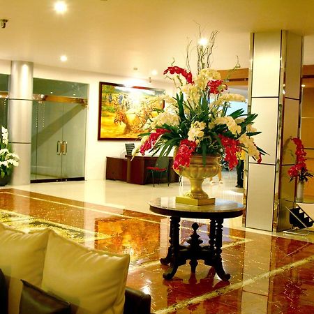 Grand Royal Taliwang Hotel Esterno foto