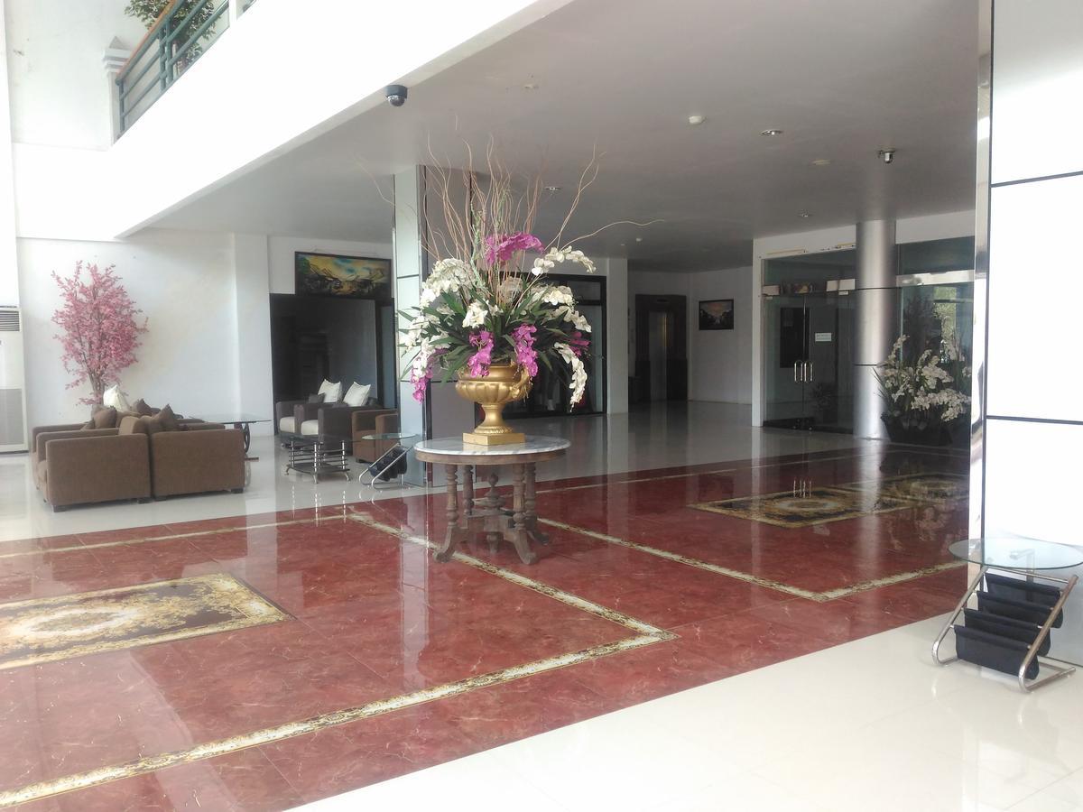 Grand Royal Taliwang Hotel Esterno foto