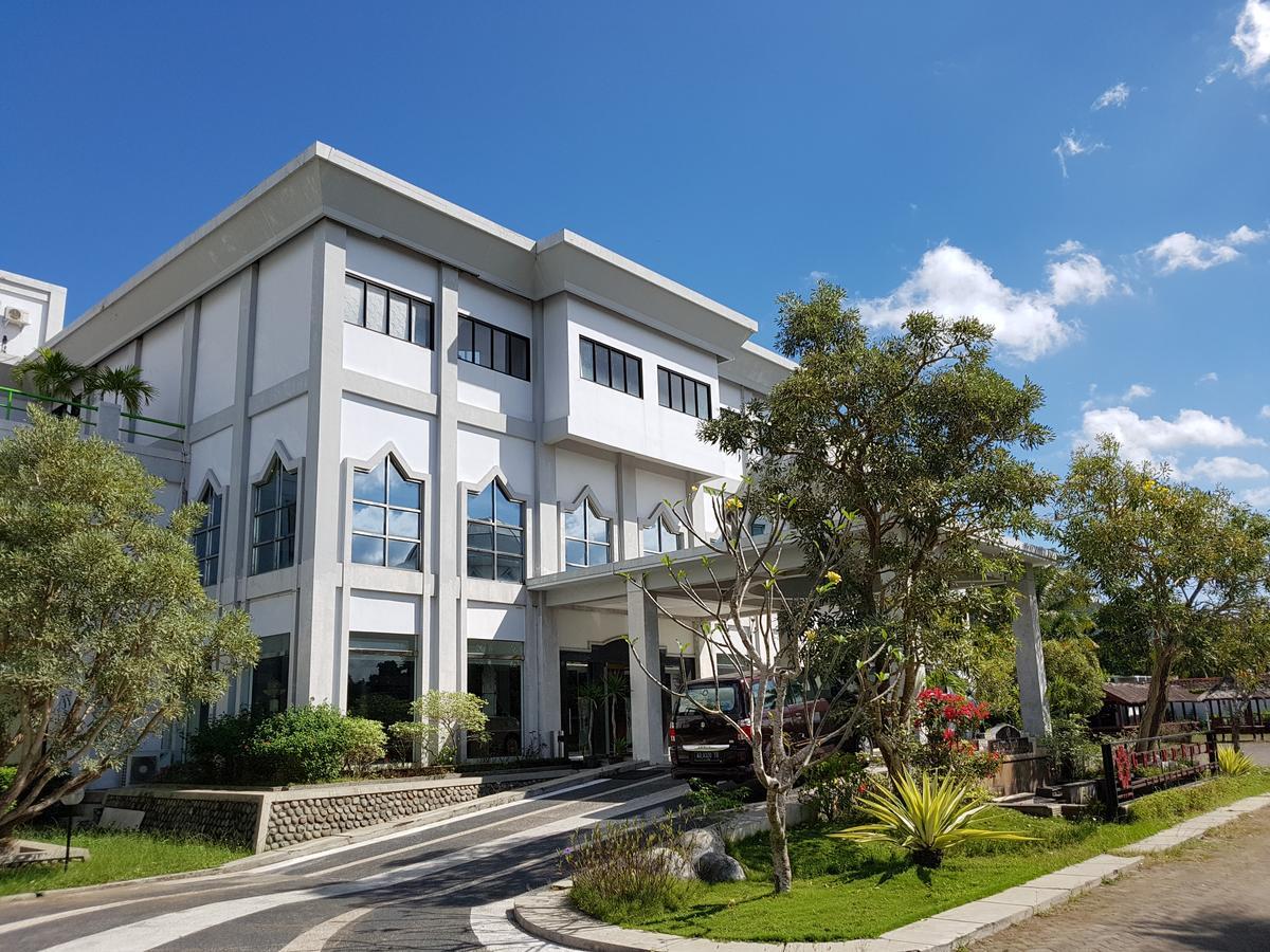 Grand Royal Taliwang Hotel Esterno foto
