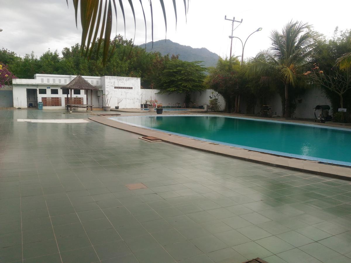 Grand Royal Taliwang Hotel Esterno foto