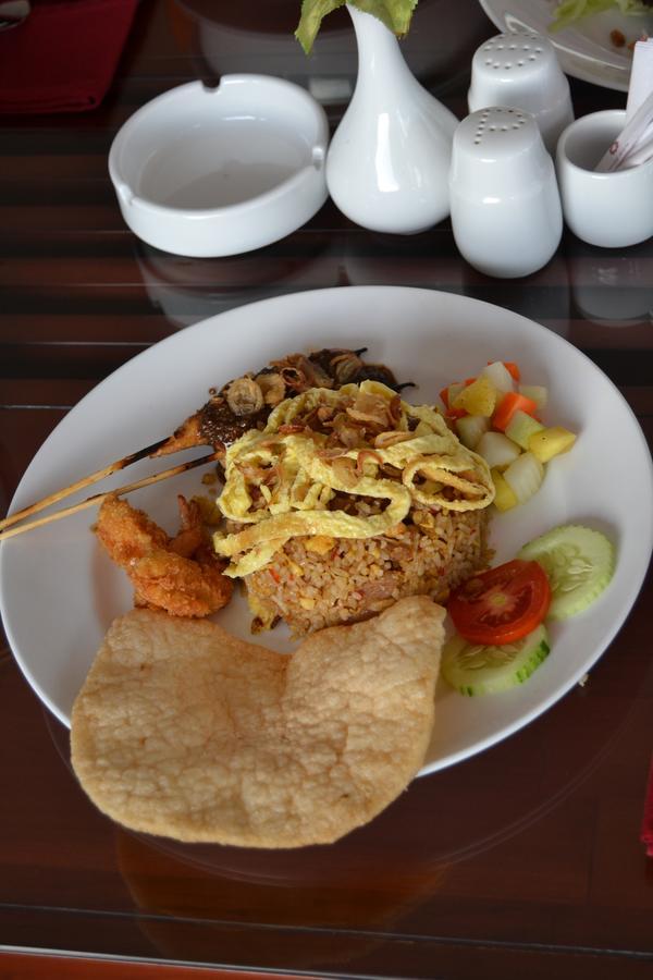 Grand Royal Taliwang Hotel Esterno foto