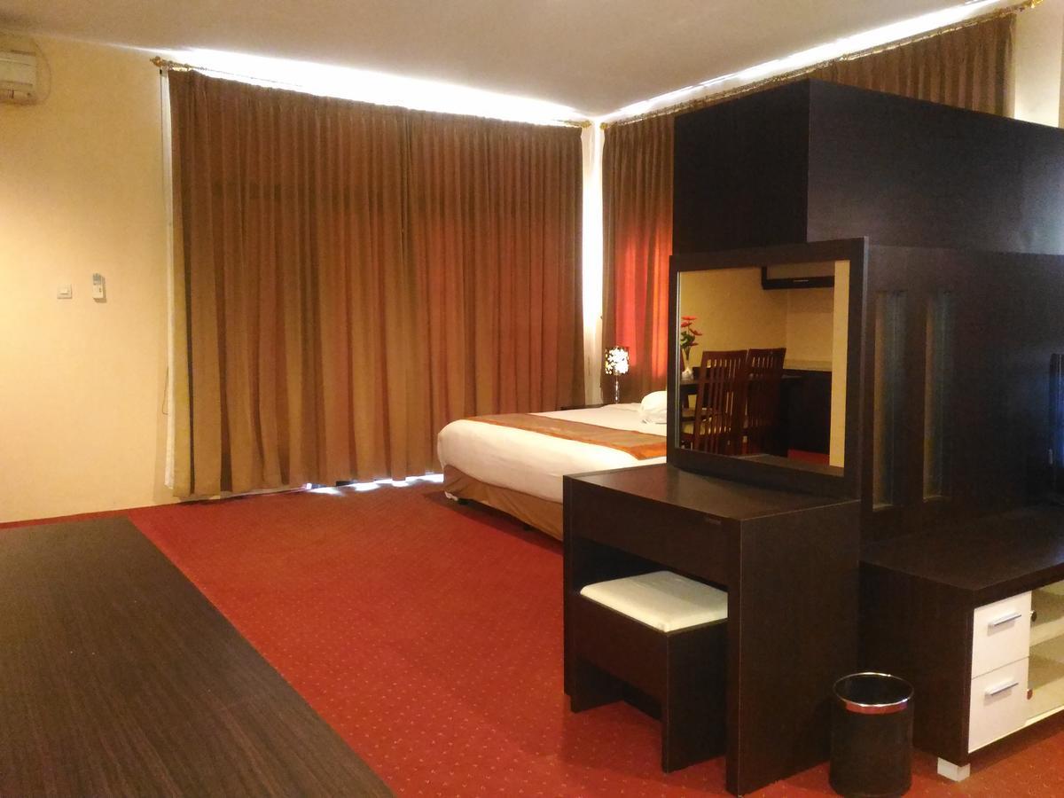 Grand Royal Taliwang Hotel Camera foto